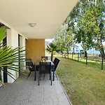 Karolina Lakefront With Private Garden & * 시오포크