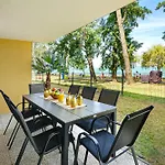 Karolina Lakefront With Private Garden & 아파트 시오포크