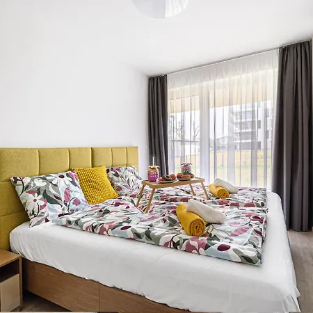 Karolina Lakefront Residence With Private Garden & Spa *