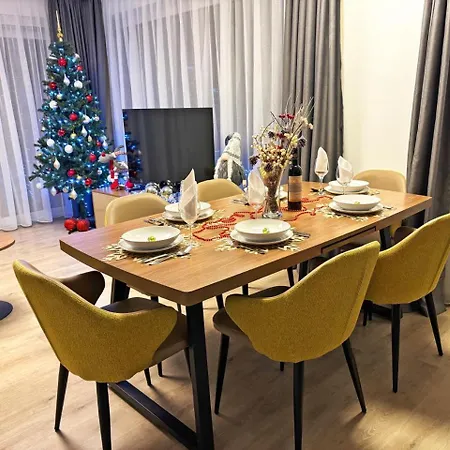 Karolina Lakefront Residence With Private Garden & Spa Апартаменты Шиофок