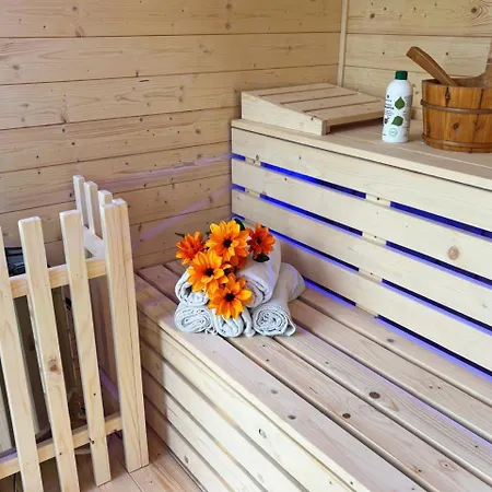Karolina Lakefront With Private Garden & Apartament Siófok