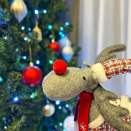 Апартаменты Karolina Lakefront Residence With Private Garden & Spa