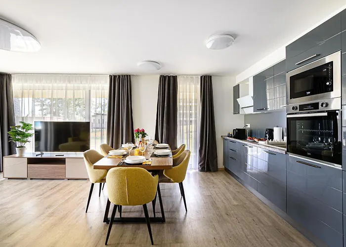 Karolina Lakefront Residence With Private Garden & Spa *