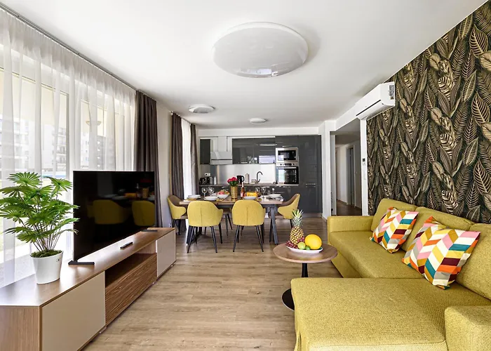 דירה Karolina Lakefront Residence With Private Garden & Spa *