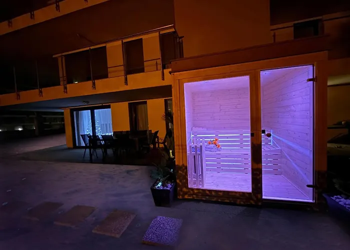 Apartamento Karolina Lakefront Residence With Private Garden & Spa