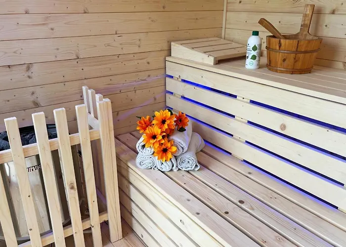 Karolina Lakefront Residence With Private Garden & Spa דירה שיופוק