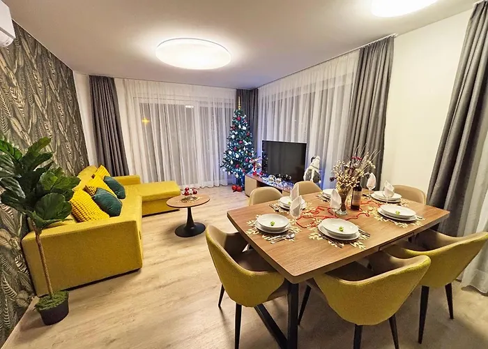 Karolina Lakefront Residence With Private Garden & Spa Apartamento Siófok